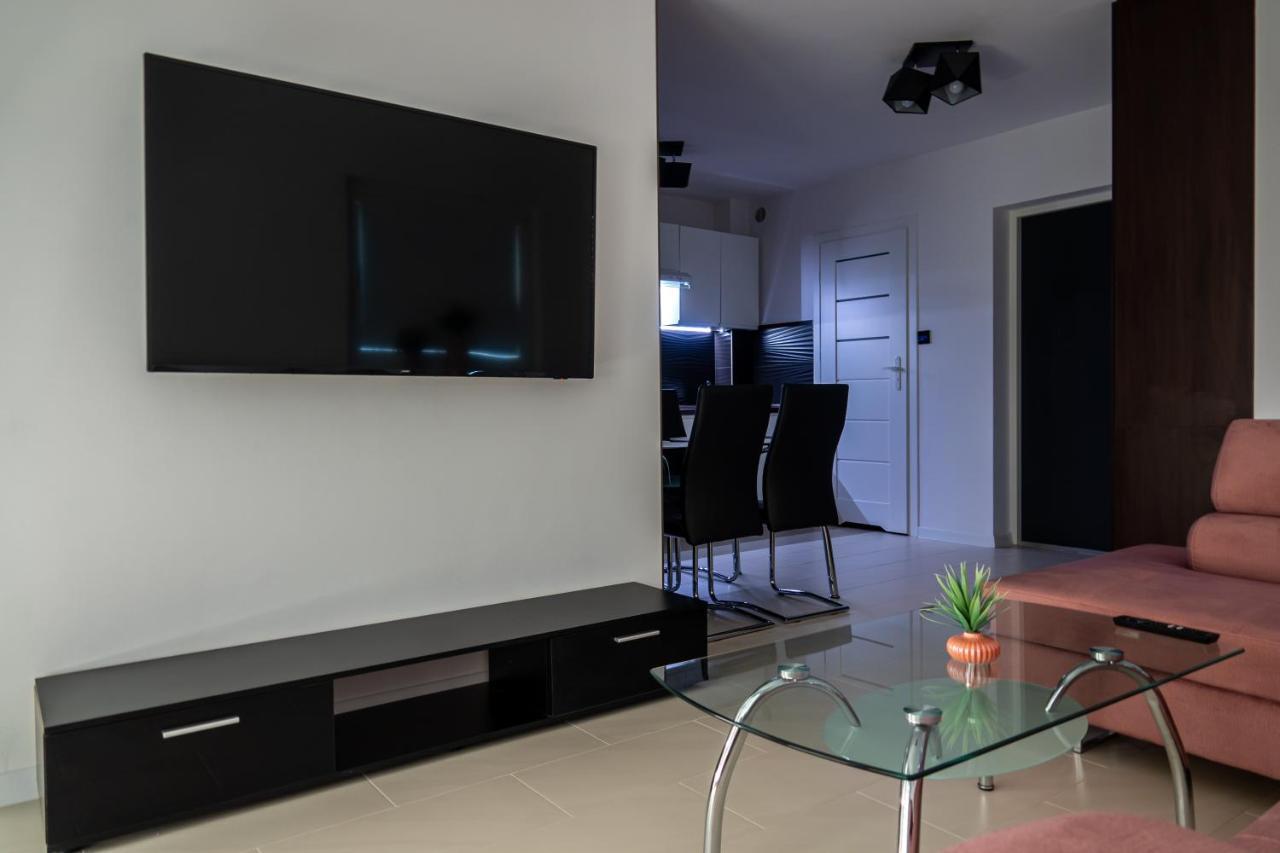 Apartament Przy Parku Z Duzym Tarasem ,Prywatny Parking Lejlighed Świnoujście  Eksteriør billede